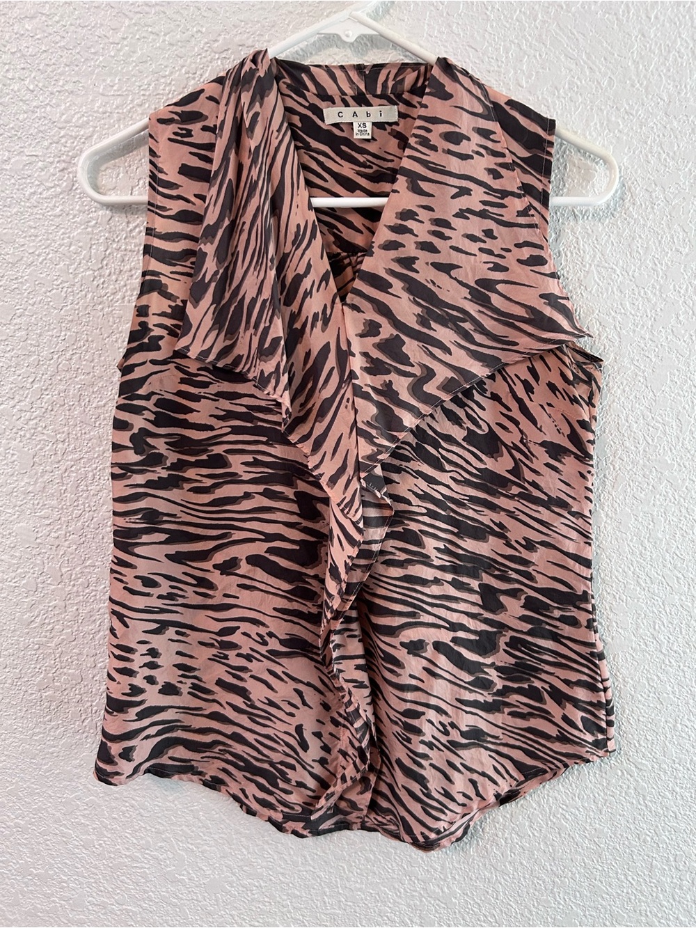 Cabi Womens Tiger Print Sleeveless Blouse Large Pink Black 100% Silk Top Casual